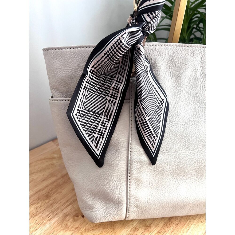 Michael Kors Textured Pebbled Leather Shoulder Bag in Off White - Picture 2 of 12